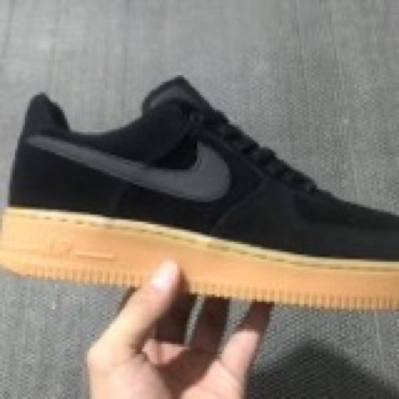 Nike Air Force One Black Gum Sole. - Picture 2 of 4
